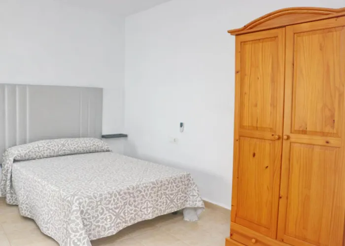 Velarde Iv * كونيل ذي لا فرونتيرا